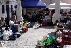 images/h-sized_257-kythira 2005 markt potamos.jpg